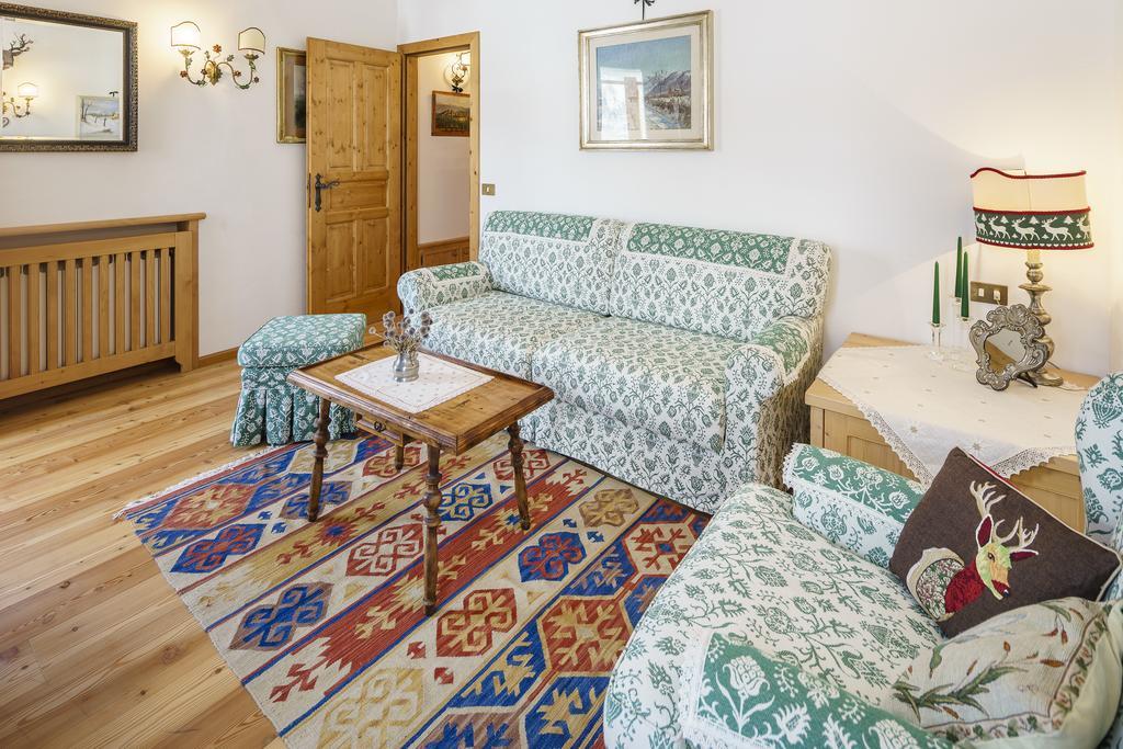 Villa Tullia - Stayincortina Cortina d'Ampezzo Buitenkant foto