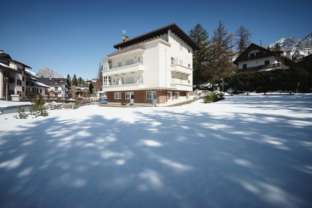 Villa Tullia - Stayincortina Cortina d'Ampezzo Buitenkant foto