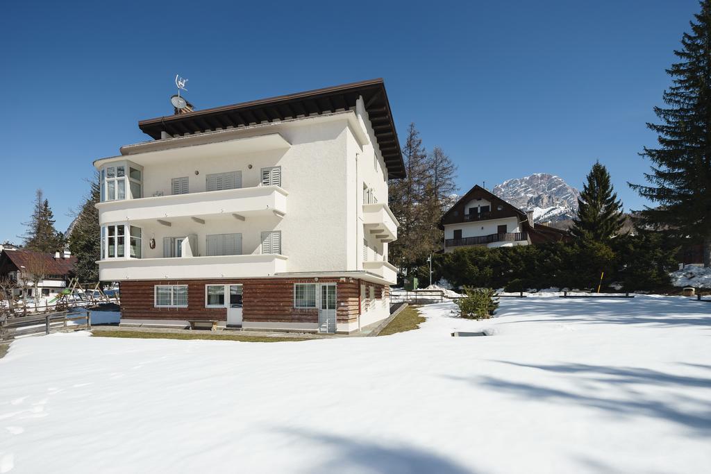 Villa Tullia - Stayincortina Cortina d'Ampezzo Buitenkant foto